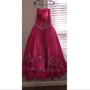 Prom/Pageant Hot Pink Ballgown.